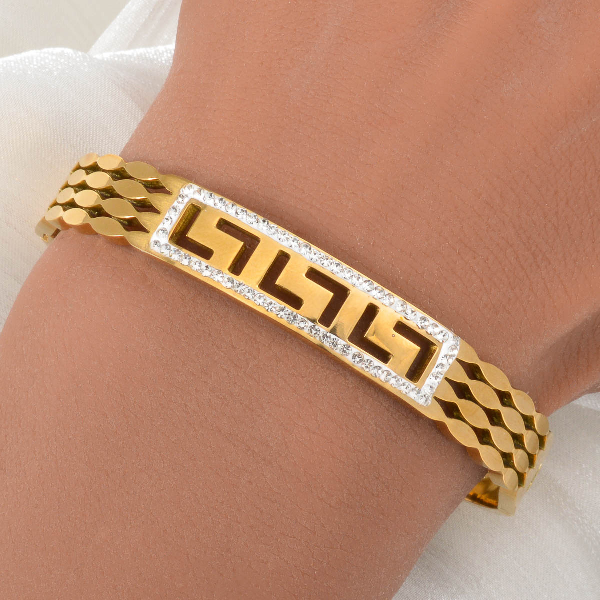 Vintage Classic Bangle for Men and Women, Geometric Design